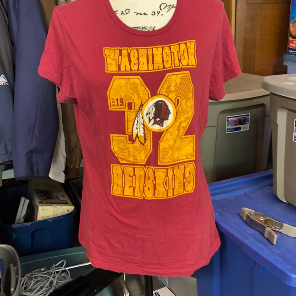 Washington Redskins tshirt size xl